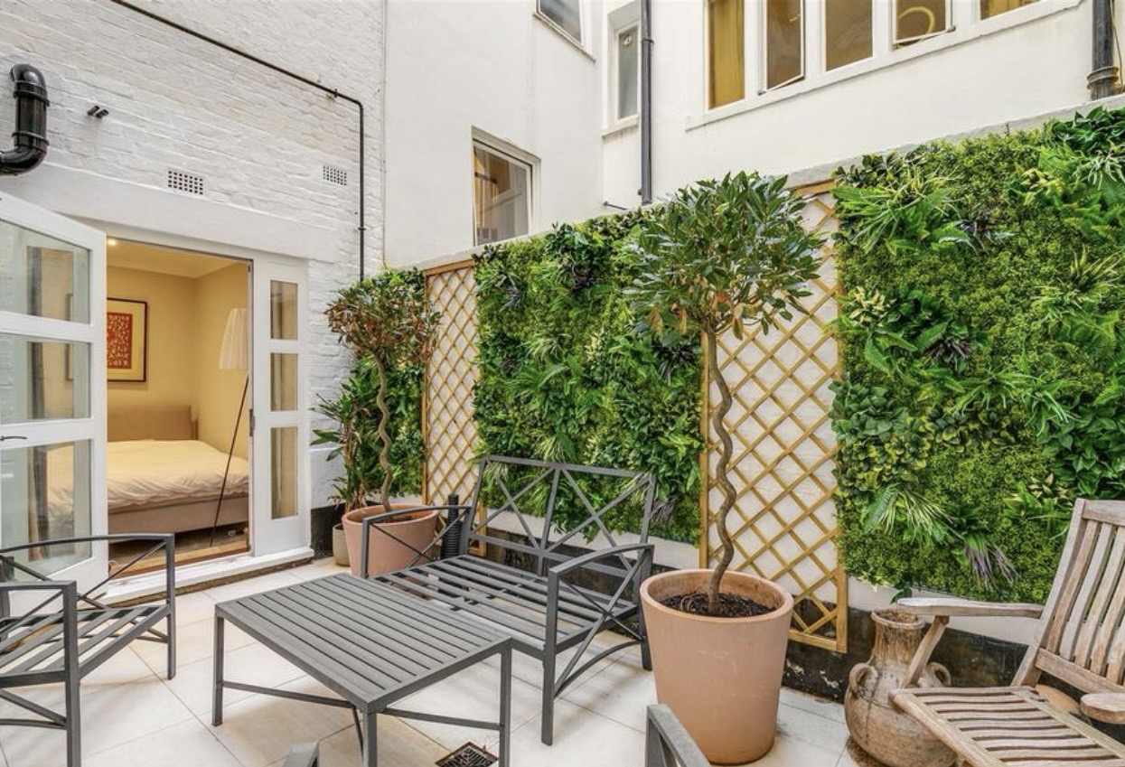 Flat 2, 41 Lennox Gardens, London